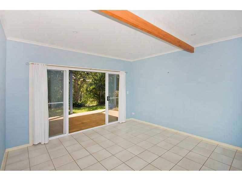 32 Mia Court, Ocean Shores NSW 2483