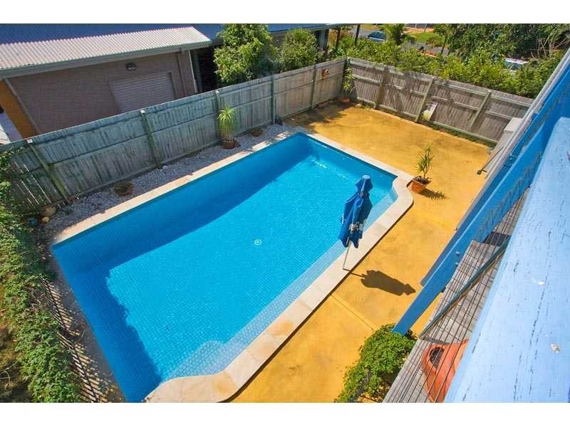 32 Mia Court, Ocean Shores NSW 2483