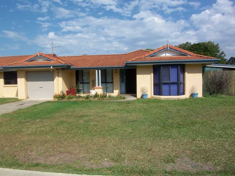 2/42 Rajah Road, Ocean Shores NSW 2483