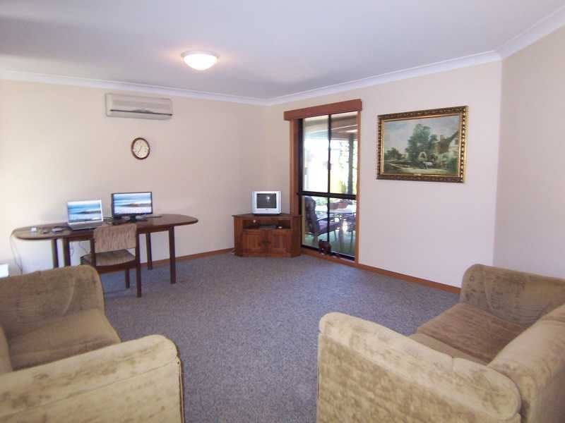 2/42 Rajah Road, Ocean Shores NSW 2483