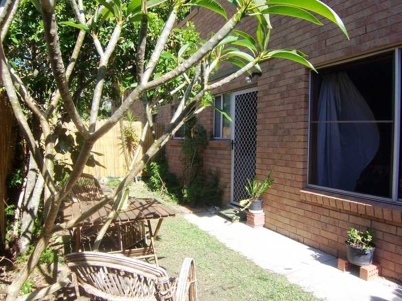 Unit/2/1 Bindaree Way, Ocean Shores NSW 2483