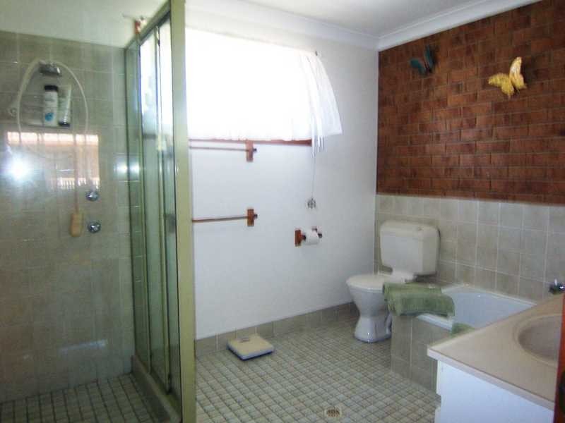 Unit/2/1 Bindaree Way, Ocean Shores NSW 2483