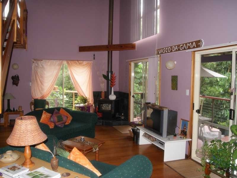 5 Dyum Place, Ocean Shores NSW 2483