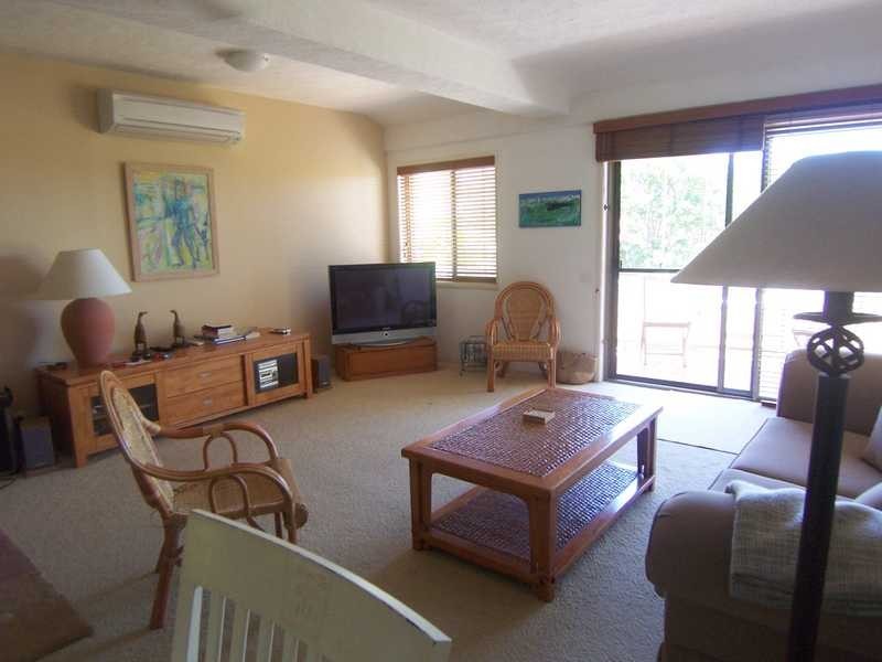 1/5 Jarrah Cresent, Ocean Shores NSW 2483