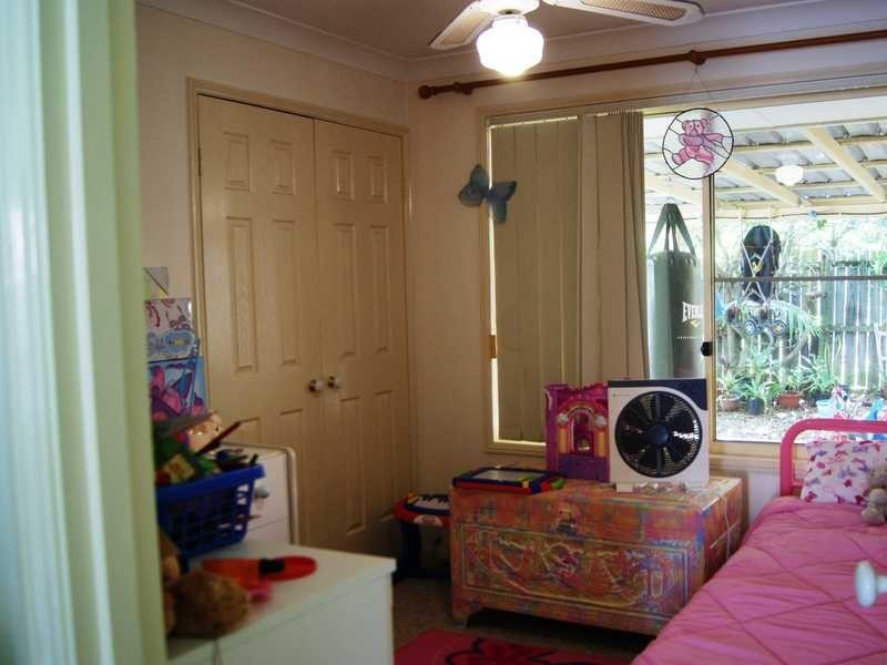 5 Eloura Court, Ocean Shores NSW 2483