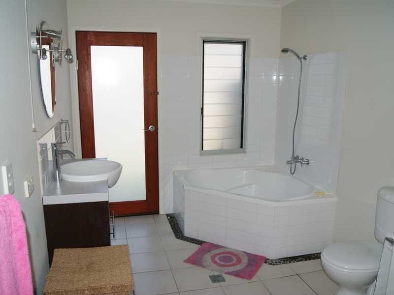 2/3 Gara Court, Ocean Shores NSW 2483