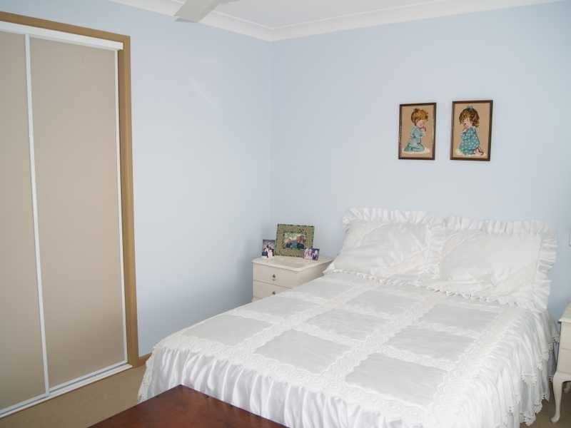 12 Rajah Road, Ocean Shores NSW 2483