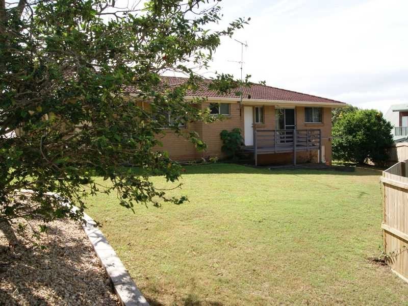 12 Rajah Road, Ocean Shores NSW 2483