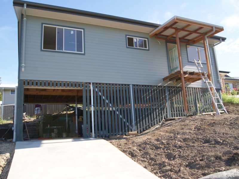 2 Palmer Avenue, Ocean Shores NSW 2483