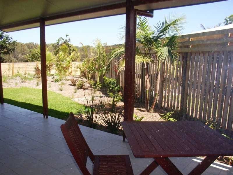 1/4 Halyard Court, Ocean Shores NSW 2483