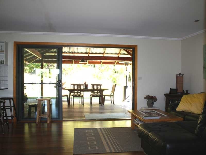 11 Namoi Glen, Ocean Shores NSW 2483