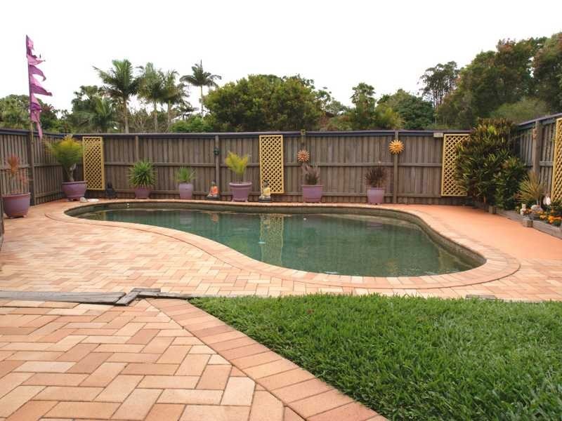 7 Narrogal Court, Ocean Shores NSW 2483