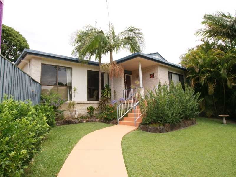 7 Narrogal Court, Ocean Shores NSW 2483