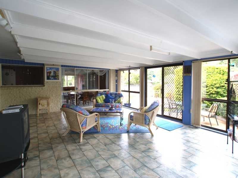 7 Narrogal Court, Ocean Shores NSW 2483