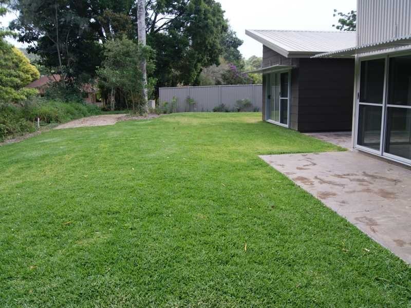 1/16 Boondoon Crescent, Ocean Shores NSW 2483