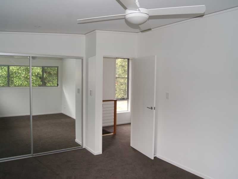 2/16 Boondoon Crescent, Ocean Shores NSW 2483