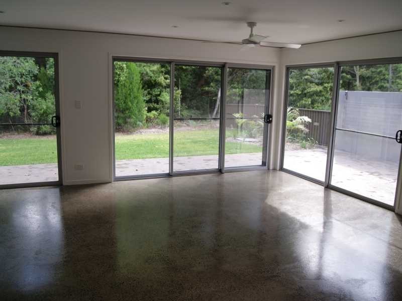 2/16 Boondoon Crescent, Ocean Shores NSW 2483