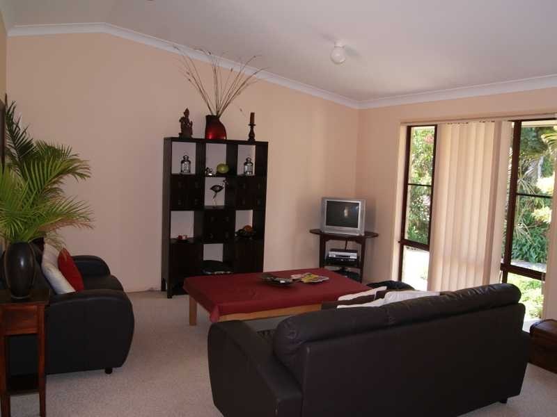 1/5 Wilpy Place, Ocean Shores NSW 2483