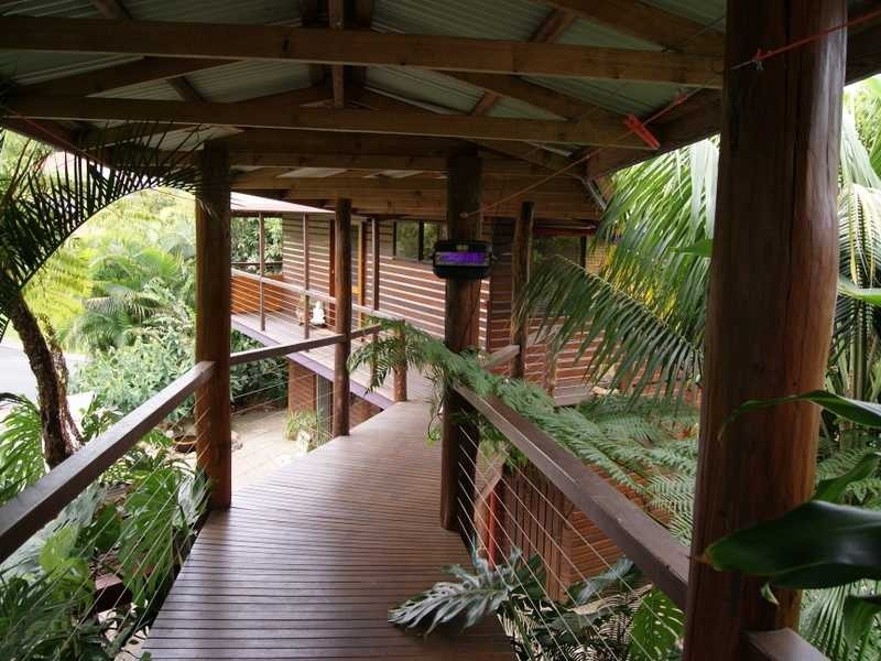 13 Goondooloo Drive, Ocean Shores NSW 2483