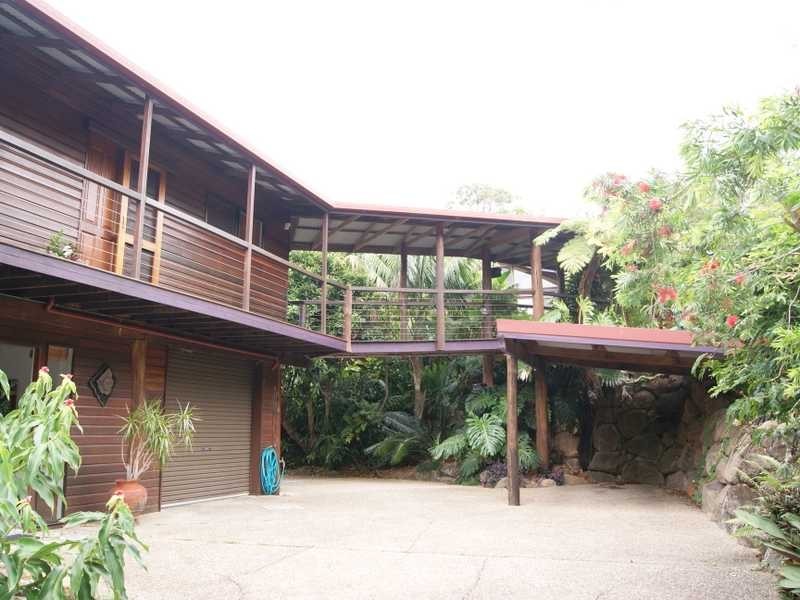 13 Goondooloo Drive, Ocean Shores NSW 2483