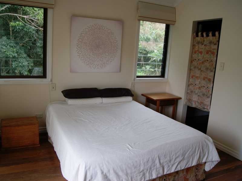 13 Goondooloo Drive, Ocean Shores NSW 2483