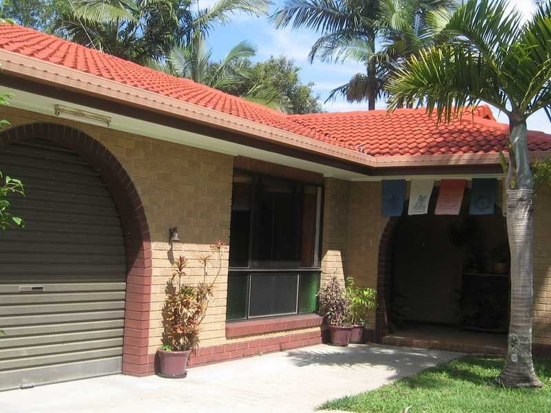 24 Wirruna Ave, Ocean Shores NSW 2483