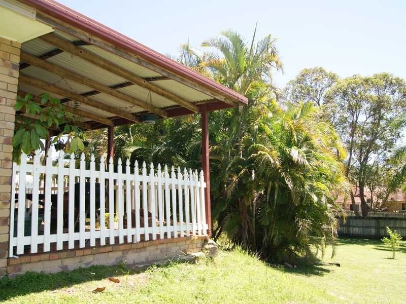 12 Yallakool Drive, Ocean Shores NSW 2483