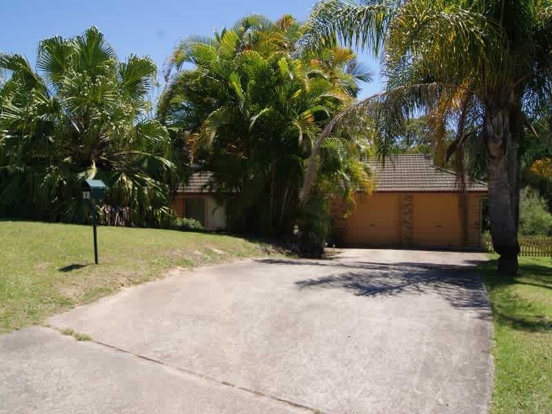 12 Yallakool Drive, Ocean Shores NSW 2483