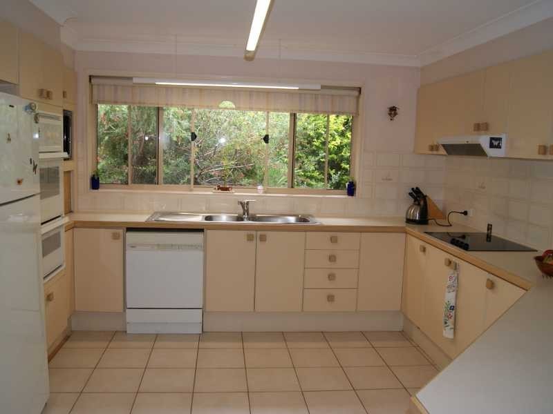 1 Bulgoon Crescent, Ocean Shores NSW 2483