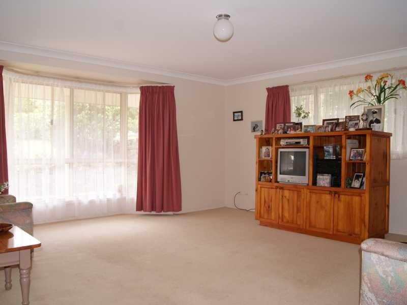 1 Bulgoon Crescent, Ocean Shores NSW 2483