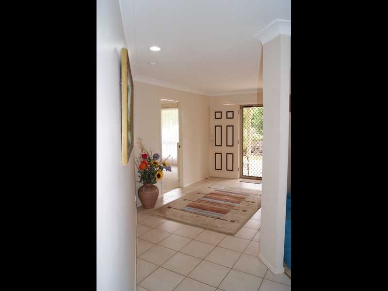 1 Bulgoon Crescent, Ocean Shores NSW 2483