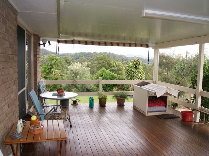 1 Bulgoon Crescent, Ocean Shores NSW 2483