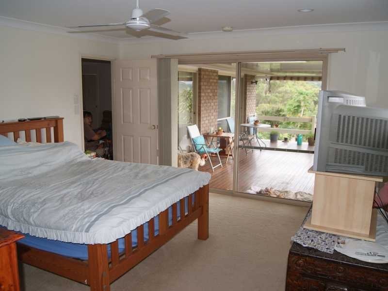 1 Bulgoon Crescent, Ocean Shores NSW 2483