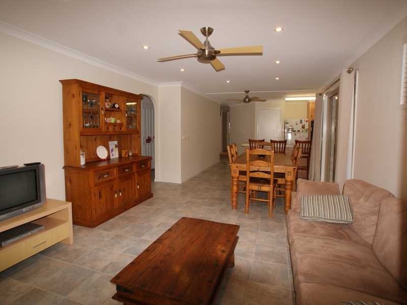 118 Balemo Drive, Ocean Shores NSW 2483