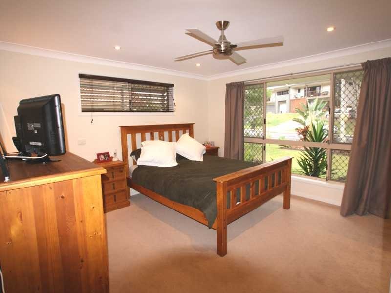 118 Balemo Drive, Ocean Shores NSW 2483