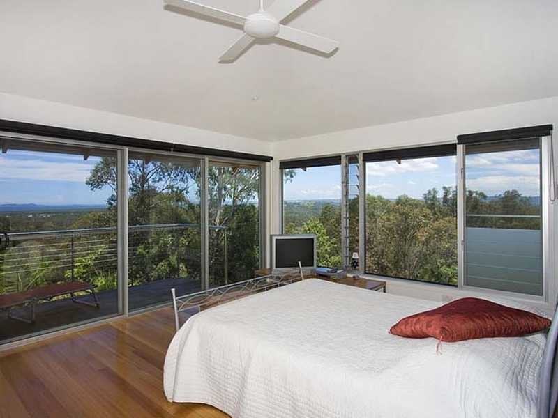 8 Weeronga Way (enter off Scanlons Lane), Ocean Shores NSW 2483