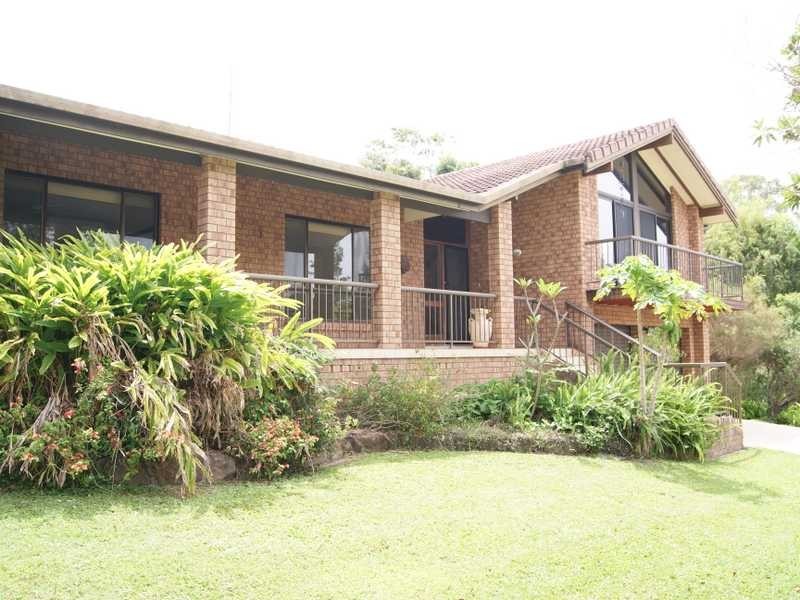 14 Walgooan Way, Ocean Shores NSW 2483