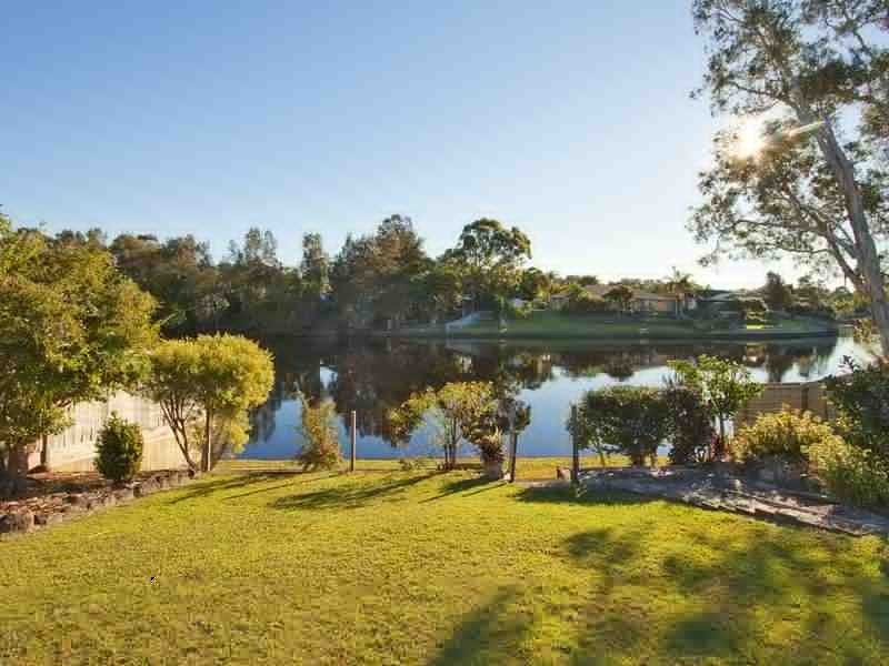 24 Berrimbillah Court, Ocean Shores NSW 2483