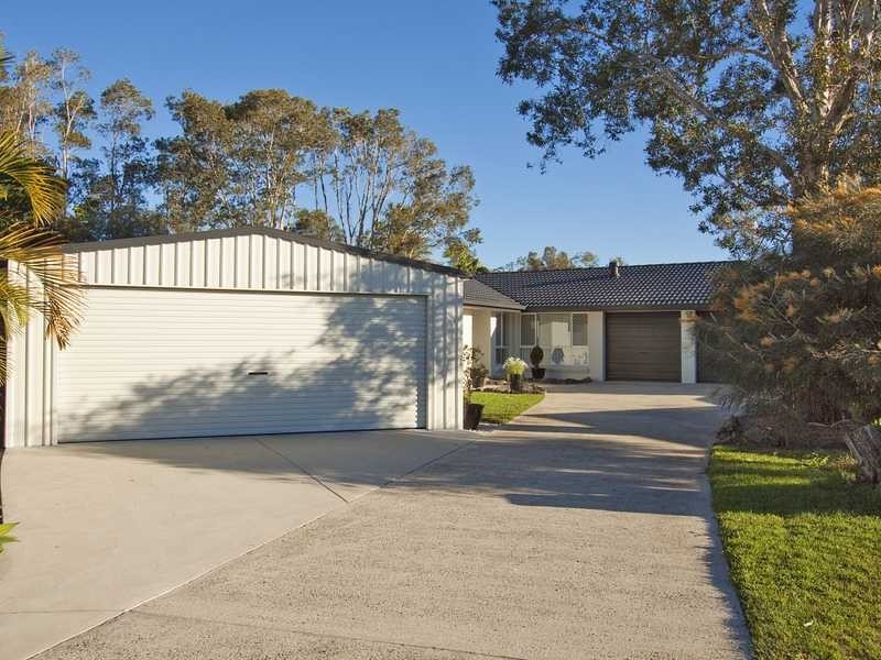 24 Berrimbillah Court, Ocean Shores NSW 2483