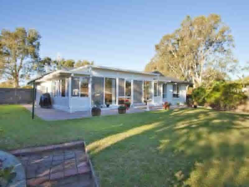 24 Berrimbillah Court, Ocean Shores NSW 2483
