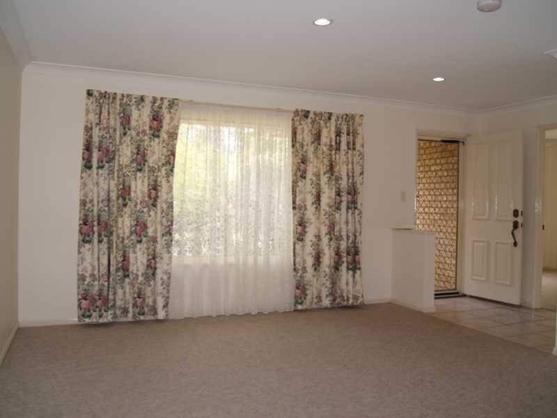 5 Eloura Court, Ocean Shores NSW 2483