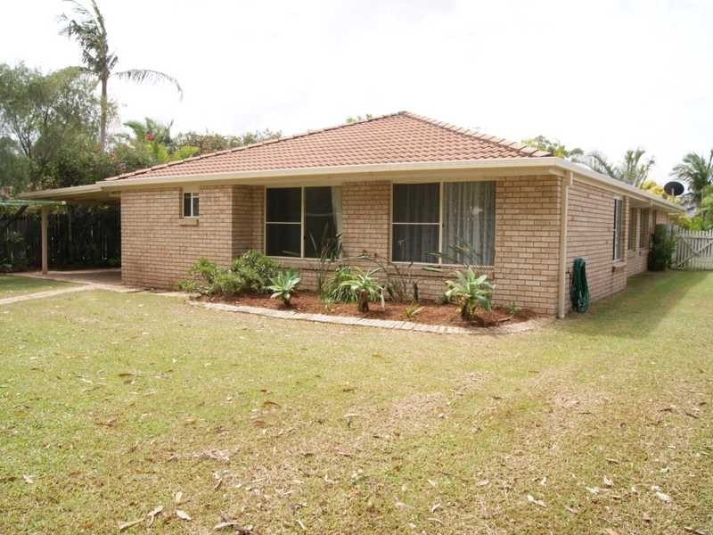 5 Eloura Court, Ocean Shores NSW 2483