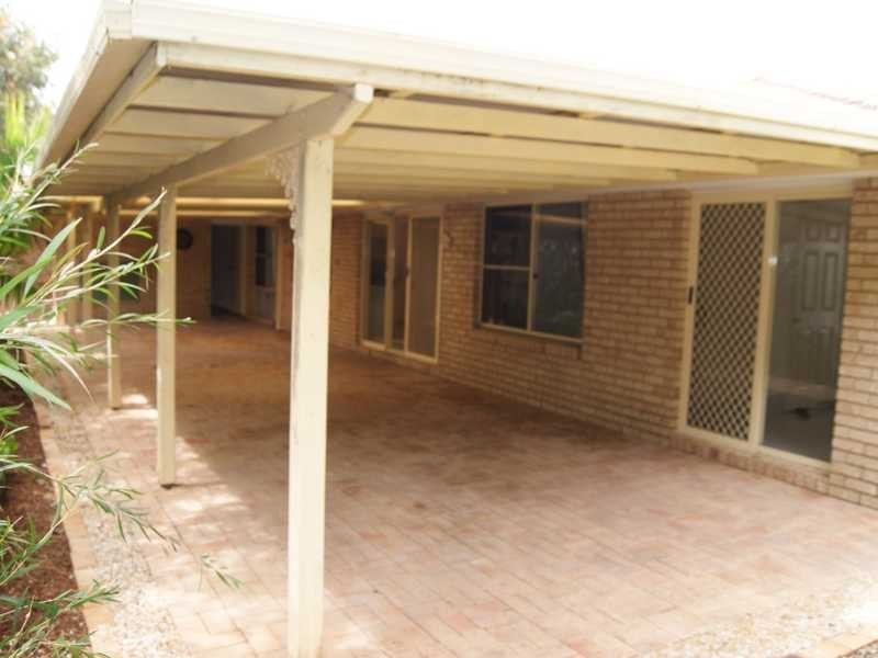 5 Eloura Court, Ocean Shores NSW 2483