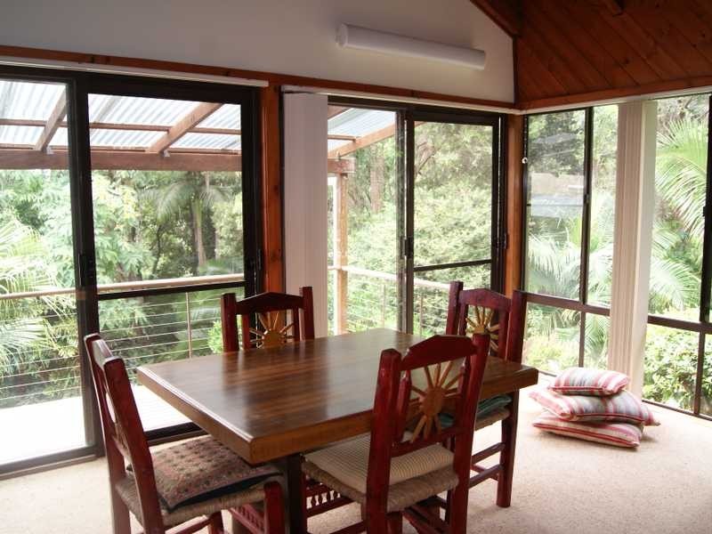 11 Goondooloo Drive, Ocean Shores NSW 2483