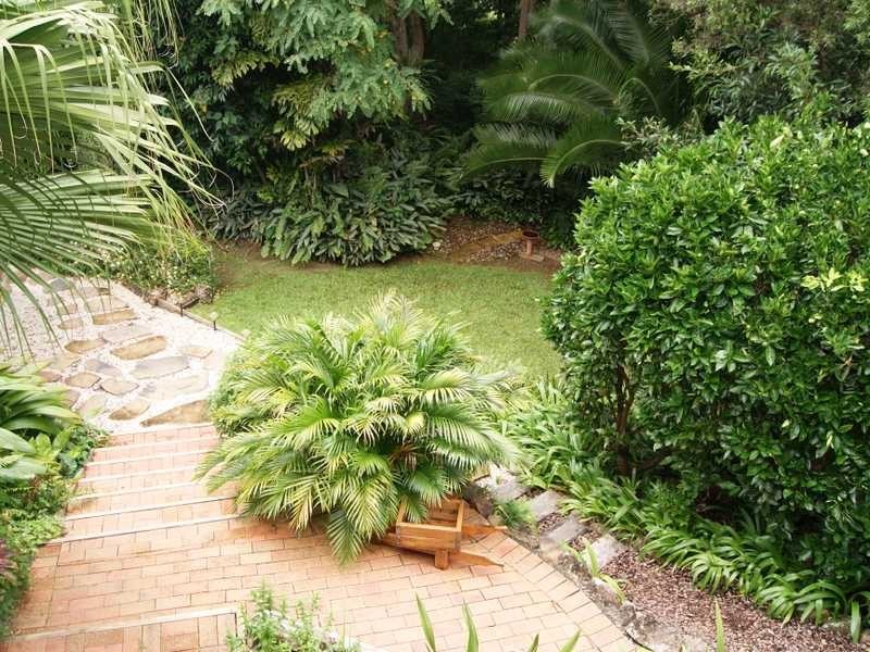 11 Goondooloo Drive, Ocean Shores NSW 2483