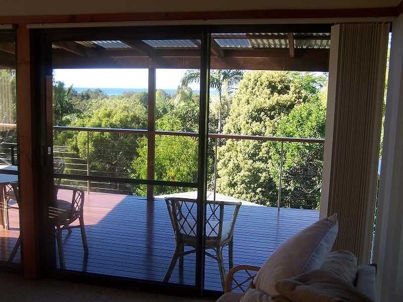 11 Goondooloo Drive, Ocean Shores NSW 2483