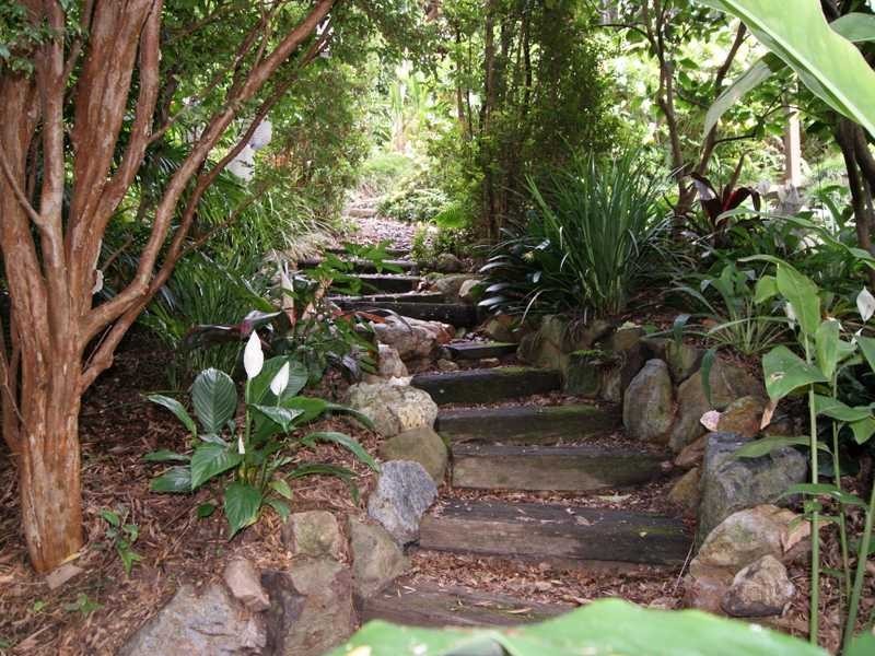 11 Goondooloo Drive, Ocean Shores NSW 2483
