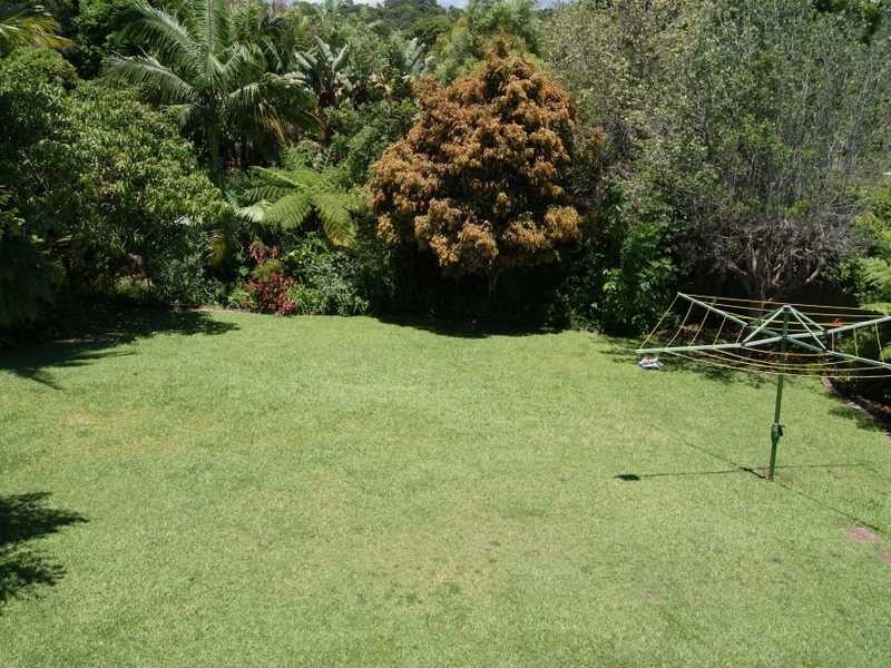9 Gibingbell Close, Ocean Shores NSW 2483