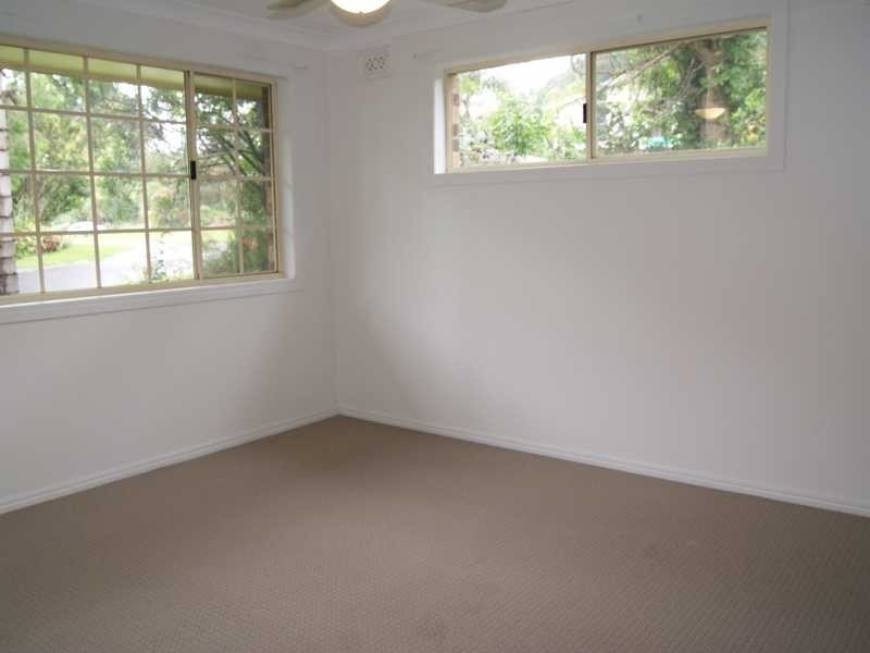 1 Coonawarra Court, Ocean Shores NSW 2483