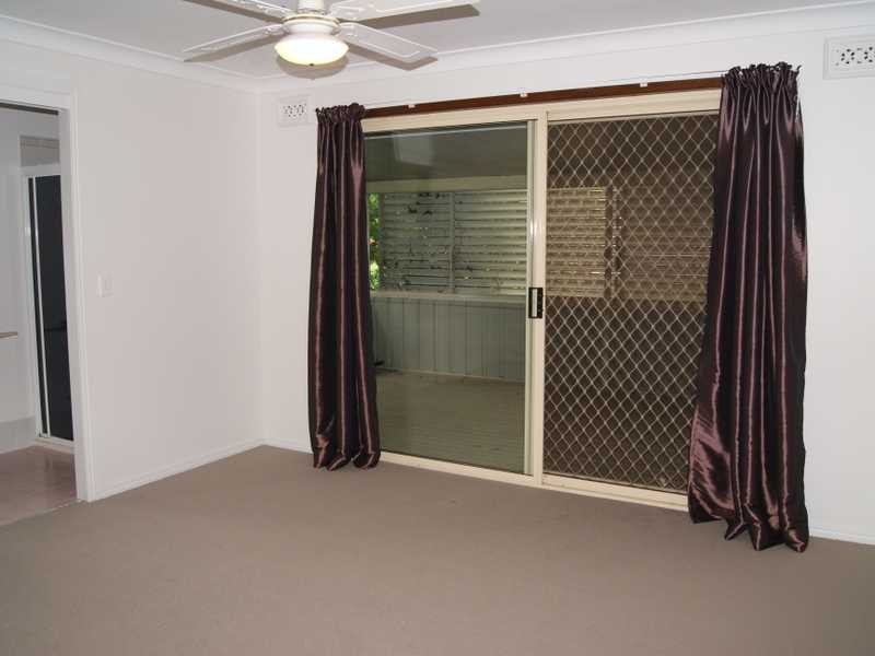 1 Coonawarra Court, Ocean Shores NSW 2483